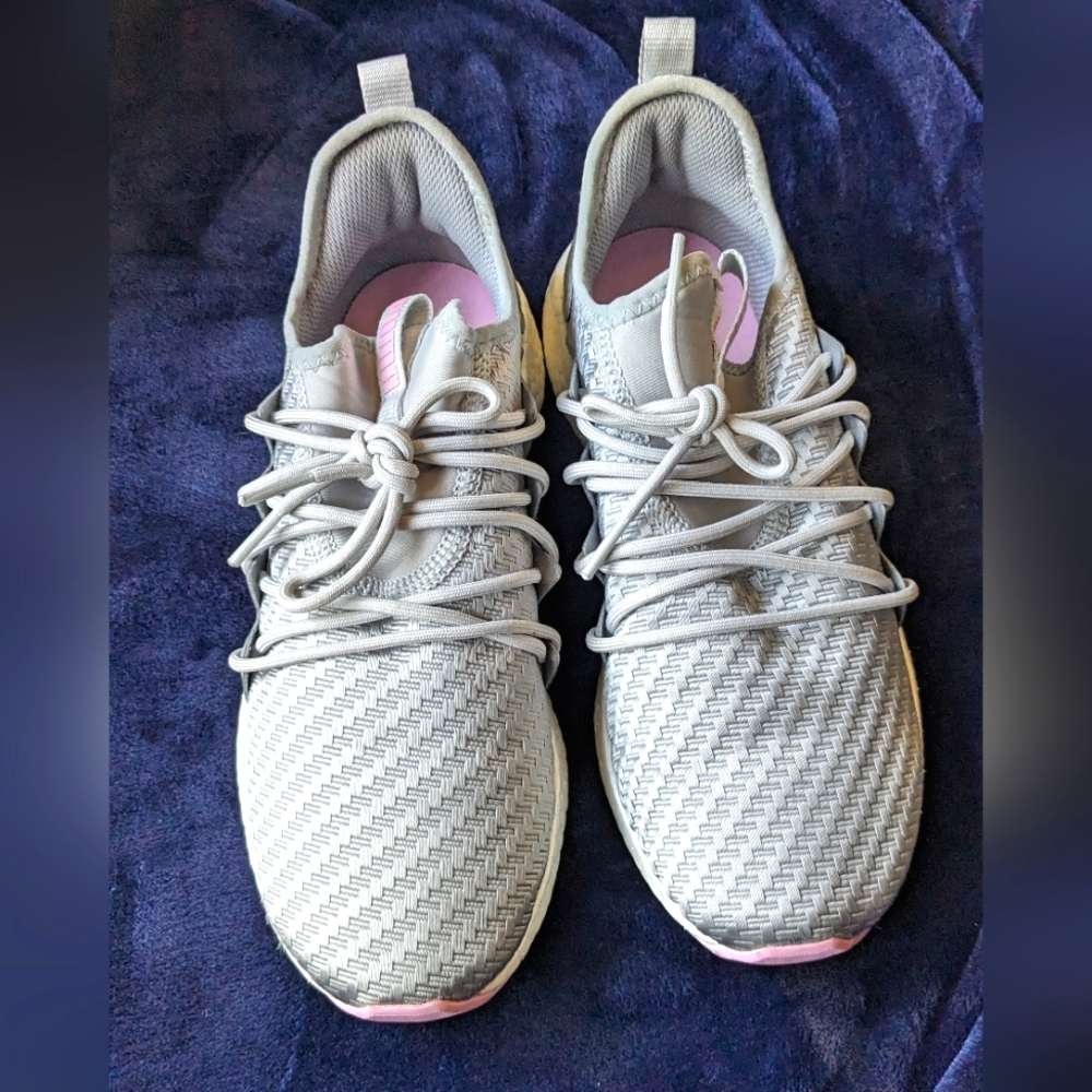Puma Nrgy Neko Gray Running Shoes size 39